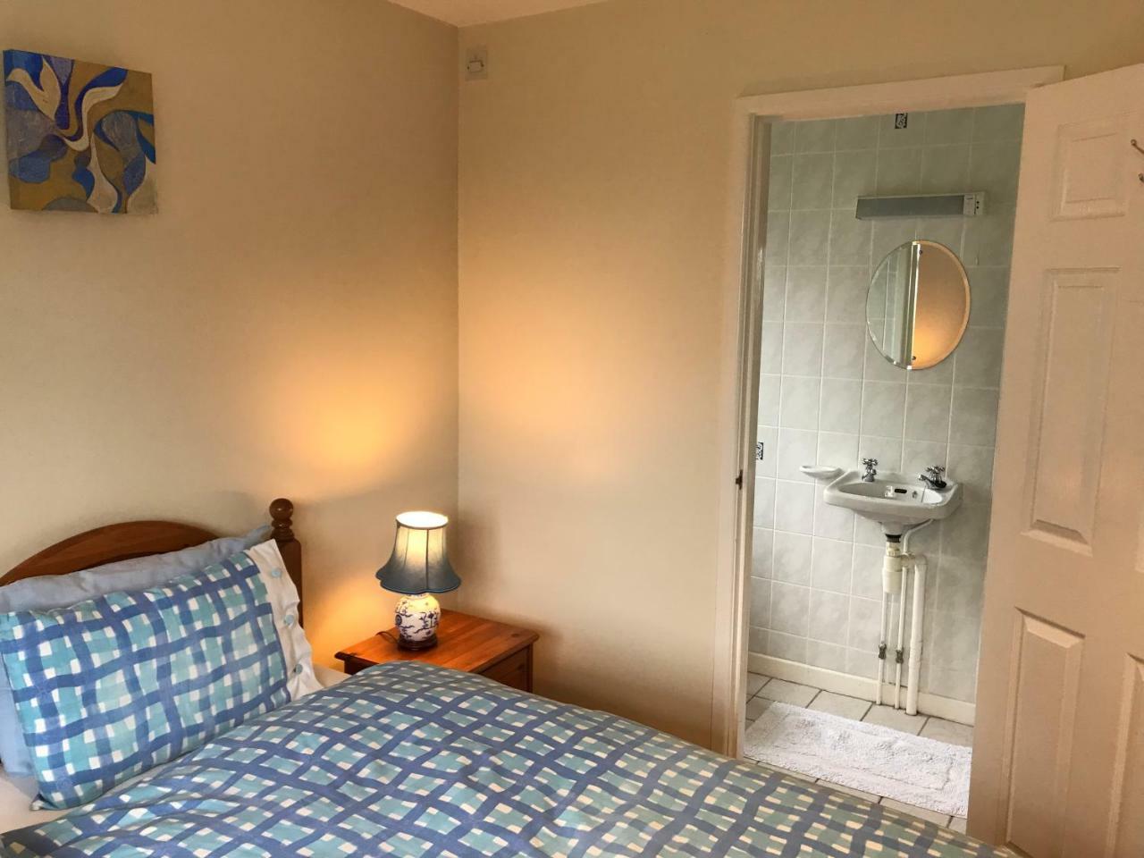 Barnfield Bed And Breakfast Downton  Ngoại thất bức ảnh